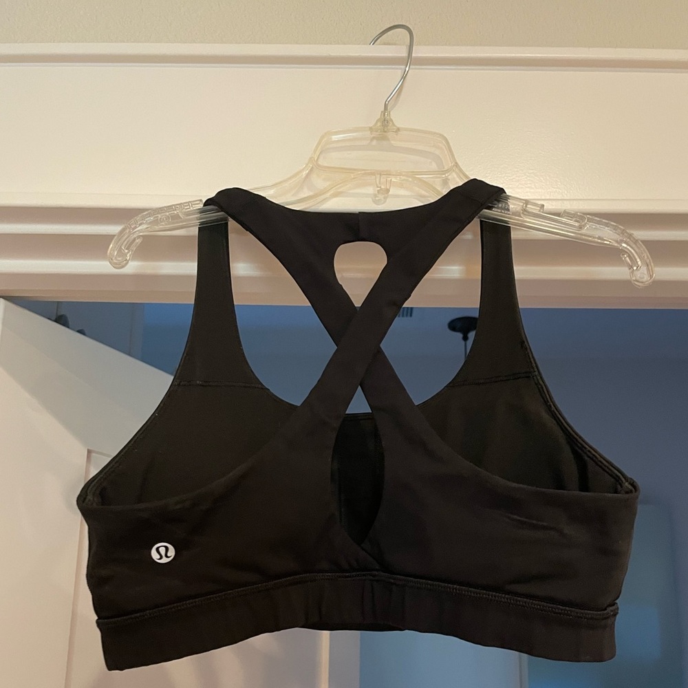 Lululemon sports bra